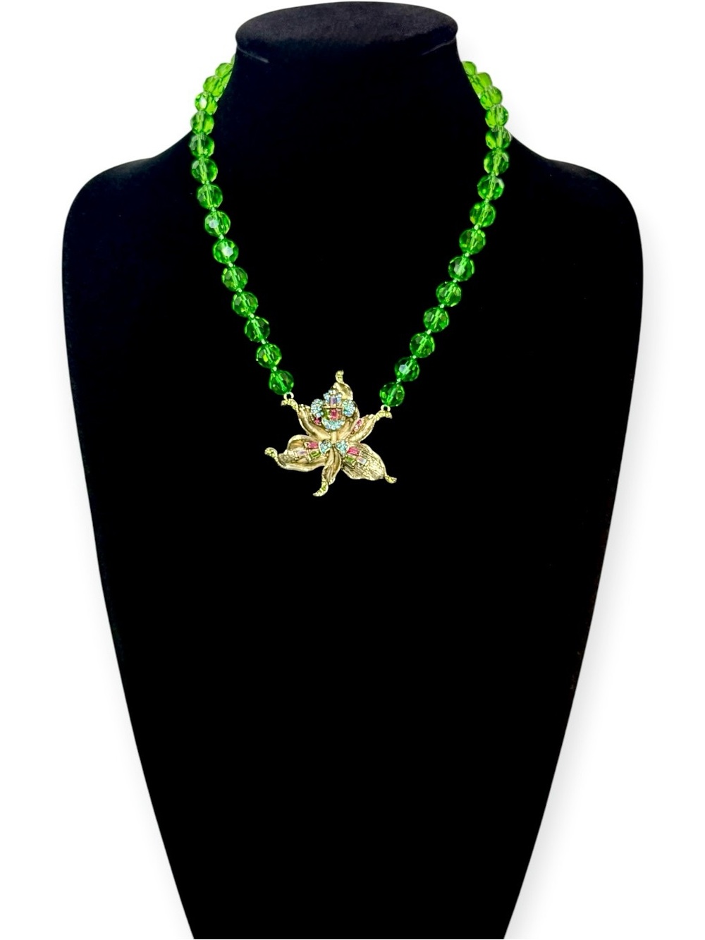 Vintage Inspired Green Crystal Bead Floral Necklace NIB
